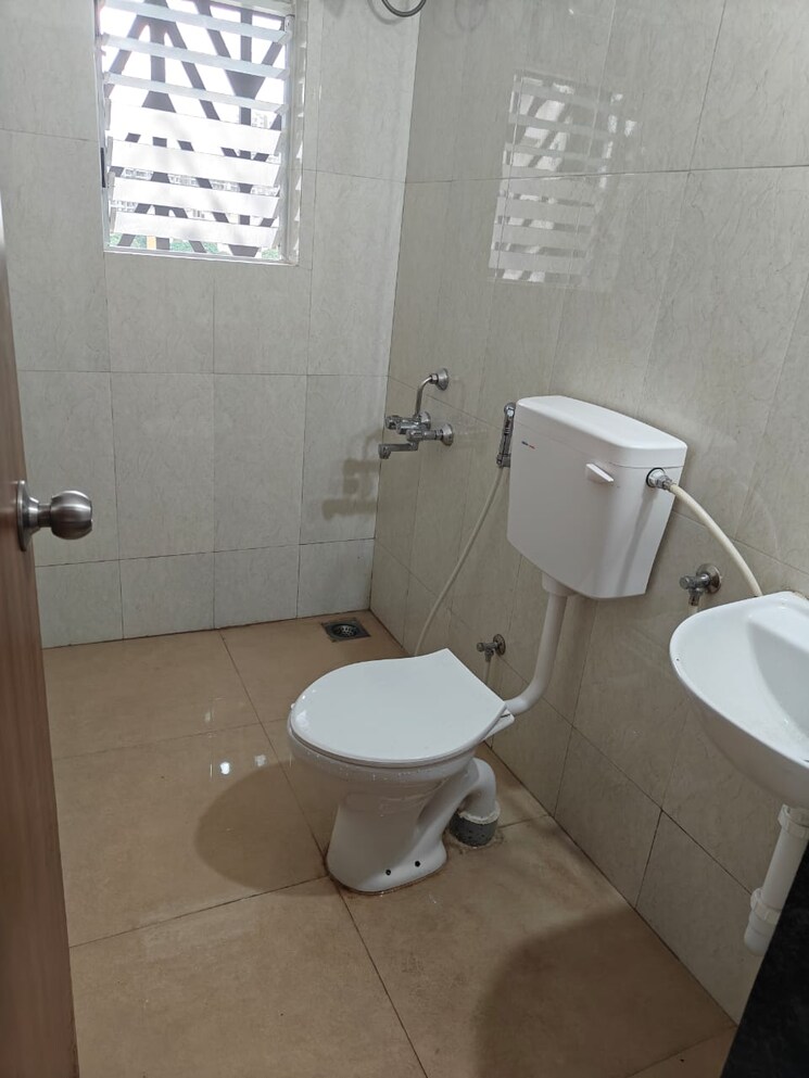 Bathroom, mauli-chs-baner 1 Bedroom 600 Sq.Ft. Apartment In Baner Pune 7443317