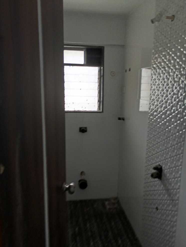 Bathroom, vasundhara-heights 1 Bedroom 580 Sq.Ft. Apartment In Mulund West Mumbai 7444146