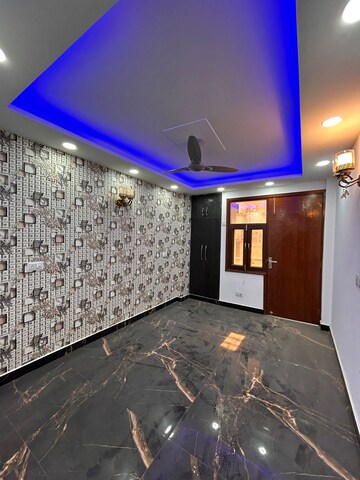 Bedroom in 3 BHK Builder Floor at Chattarpur – for Sale