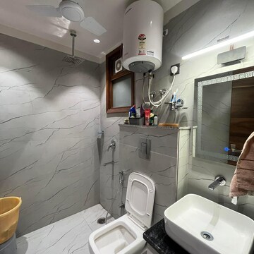 Team Area in 2 BHK Builder Floor at Chattarpur – for Sale
