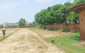 Plot For Sale in Maniram