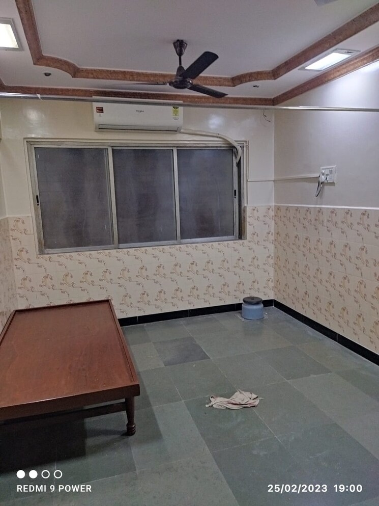 Room, chirayu-building 1 Bedroom 300 Sq.Ft. Apartment In Lower Parel Mumbai 7444909