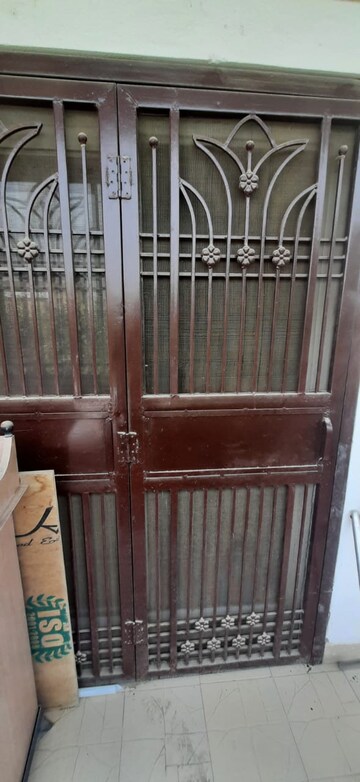 Bathroom in 3 BHK Builder Floor at BPTP District, Sector 81 – for Sale