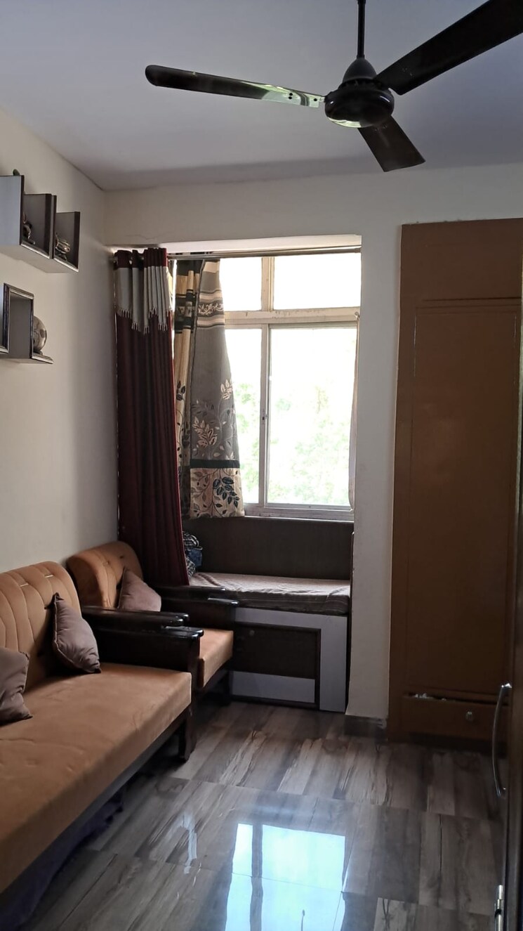 Living Room, ip extension 2 Bedroom 1100 Sq.Ft. Apartment In Ip Extension Delhi 7445125