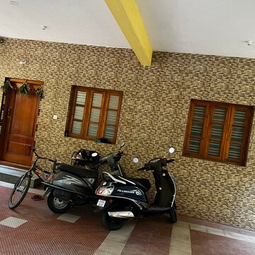 Parking in 4 BHK Builder Floor at Sampangi Rama Nagar – for Sale