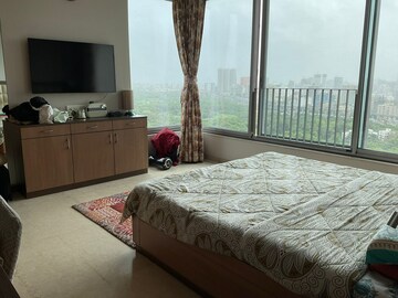 Bedroom in 3.5 BHK Apartment at Oberoi Realty Esquire, Goregaon East – for Sale