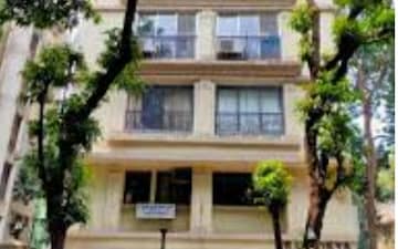 3 BHK Apartment For Sale in Trailokya Apartment Khar, Khar West