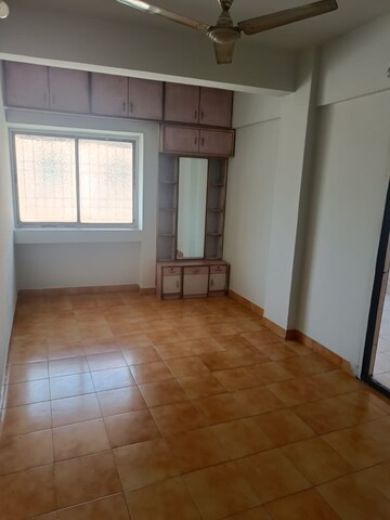 Room in 1 BHK Apartment at Guruwar Peth – for Sale