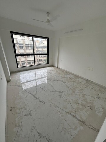 2 BHK Apartment For Sale in Napeansea Road