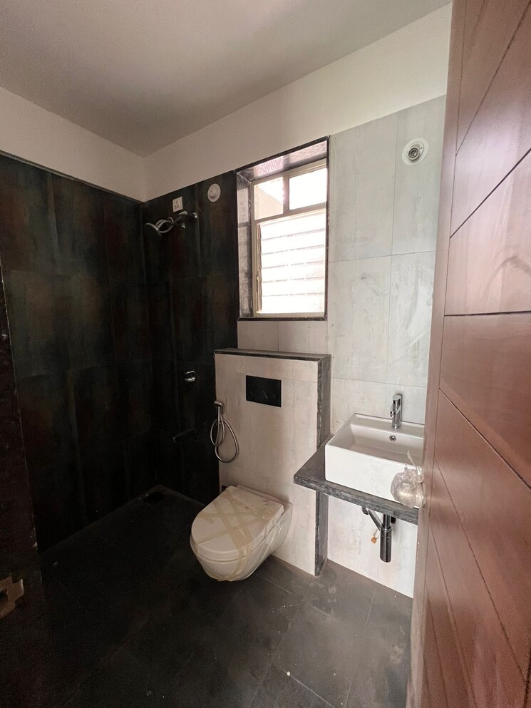 Bathroom, baner 2 Bedroom 831 Sq.Ft. Apartment In Baner Pune 7445692