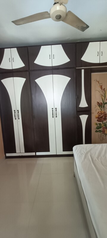 Furnished Amenities in 1 BHK Apartment at Sagar Avenue, Santacruz East – for Sale