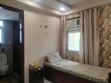 Living Room in 3 BHK Builder Floor at Palam Vihar – for Sale