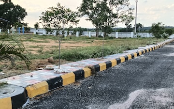 Plot For Sale in Peerzadiguda