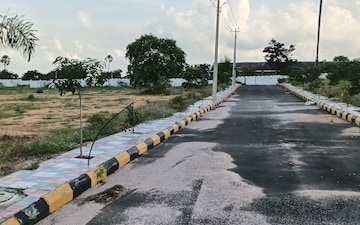 Plot For Sale in Mallapur