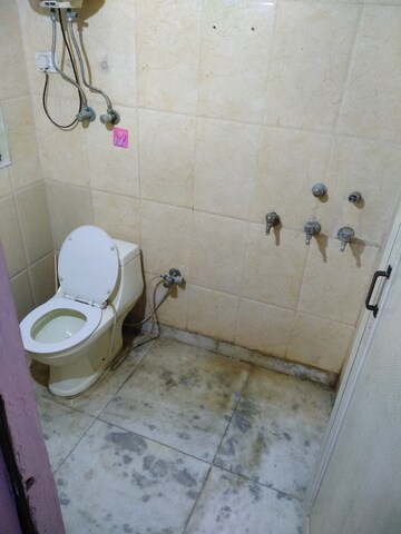 Bathroom in 1 BHK Builder Floor at Lajpat Nagar – for Rent