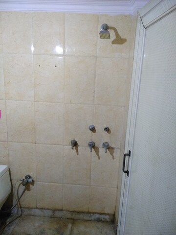Bathroom in 1 BHK Builder Floor at Lajpat Nagar – for Rent