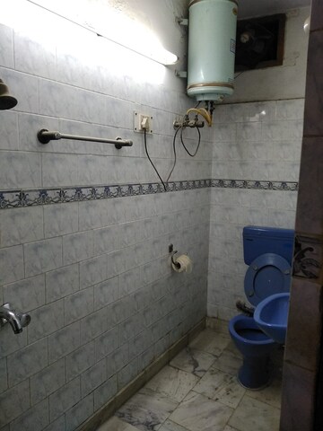 Bathroom in 1 BHK Apartment at Lajpat Nagar – for Rent