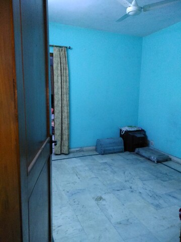 1 BHK Apartment For Rent in Lajpat Nagar