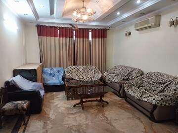 Living Room in 3 BHK Builder Floor at Ansal Plaza Gurgaon, Palam Vihar – for Sale