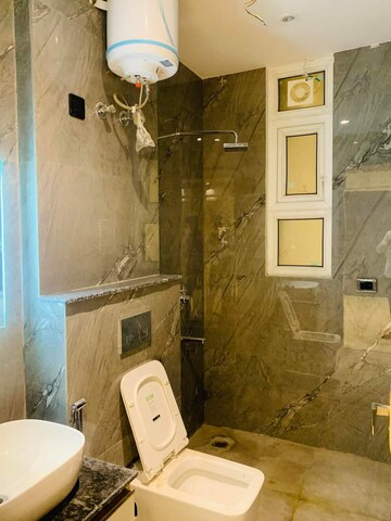 Bathroom in 4 BHK Builder Floor at Ardee City, Sector 52 – for Sale