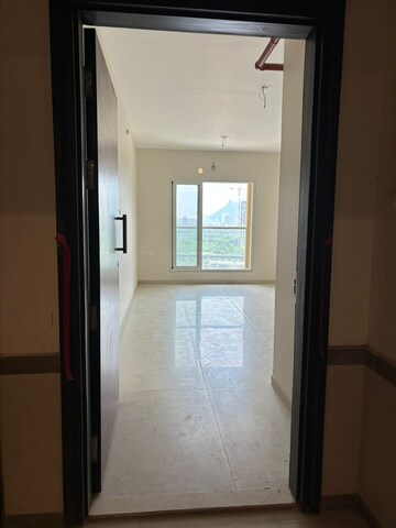 Room in 1.5 BHK Apartment at Dosti West County Phase 4 Dosti Pine, Balkum Pada – for Sale
