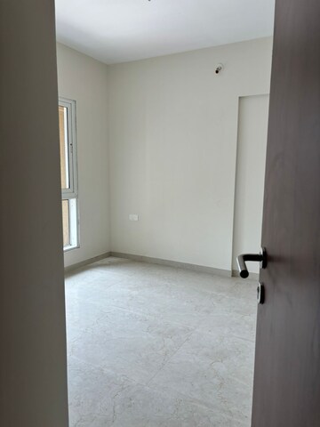 Room in 1.5 BHK Apartment at Dosti West County Phase 4 Dosti Pine, Balkum Pada – for Sale