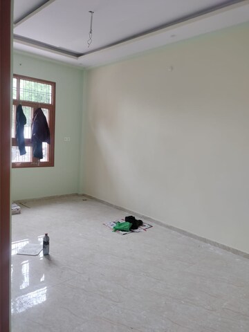 Room in 2 BHK Builder Floor at Faizabad Road – for Sale