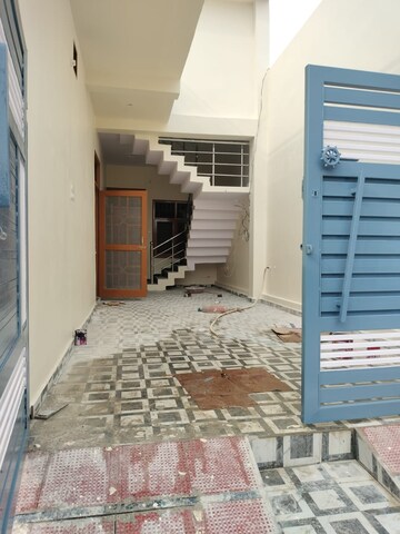 Parking in 2 BHK Builder Floor at Faizabad Road – for Sale