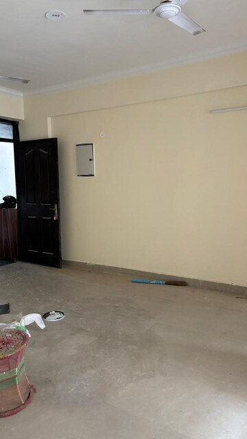 Room in 2 BHK Apartment at Sector 84 – for Sale