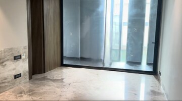 Room in 4 BHK Builder Floor at South City 1 – for Sale