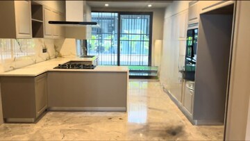 Room in 4 BHK Builder Floor at South City 1 – for Sale
