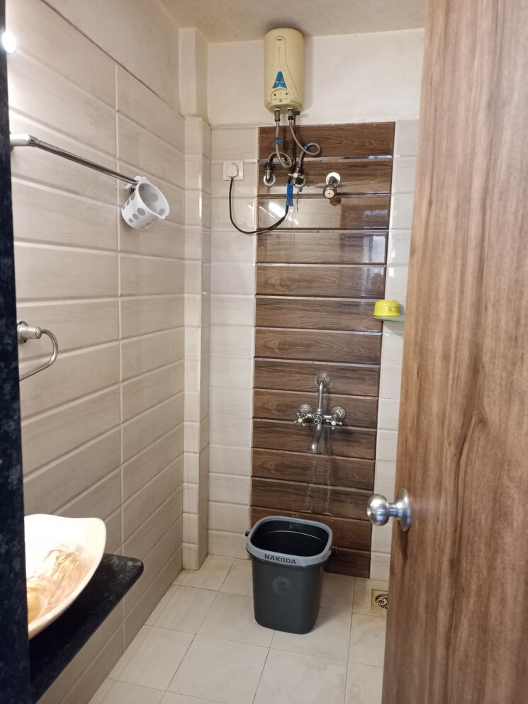 Bathroom, shree-balaji-krupa-apartment 4 Bedroom 3200 Sq.Ft. Apartment In Kharghar Navi Mumbai 7447476