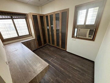 Room in 2 BHK Apartment at Kapur Bawdi – for Sale