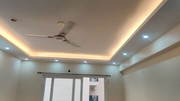 Furnished Amenities in 2 BHK Apartment at Sector 73 – for Sale