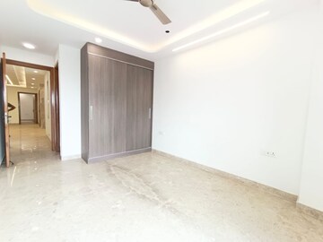 Room in 3 BHK Builder Floor at Vasant Kunj – for Sale