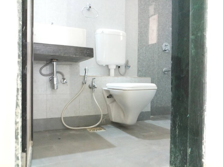 Bathroom, suprabhat-chs-chembur 2 Bedroom 700 Sq.Ft. Apartment In Chembur Mumbai 7448361