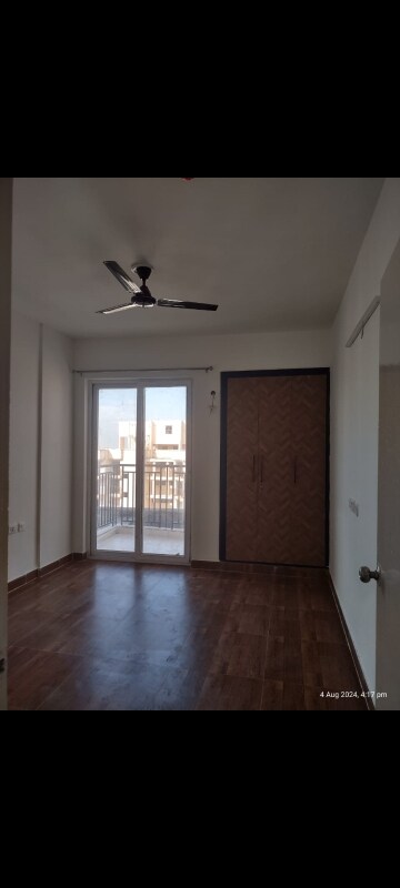 Room in 3 BHK Apartment at ATS Happy Trails, Sector 10 Greater Noida – for Sale