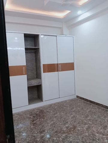 Room in 3 BHK Builder Floor at Pratap Vihar – for Sale