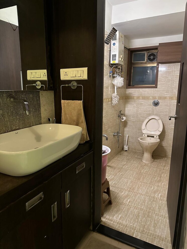 Bathroom, beauty-galms-apartment 2 Bedroom 800 Sq.Ft. Apartment In Uthalsar Thane 7448613