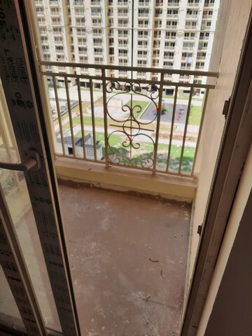 2.5 BHK Apartment For Sale in Mahagun Mantra II, Sector 10 Greater Noida