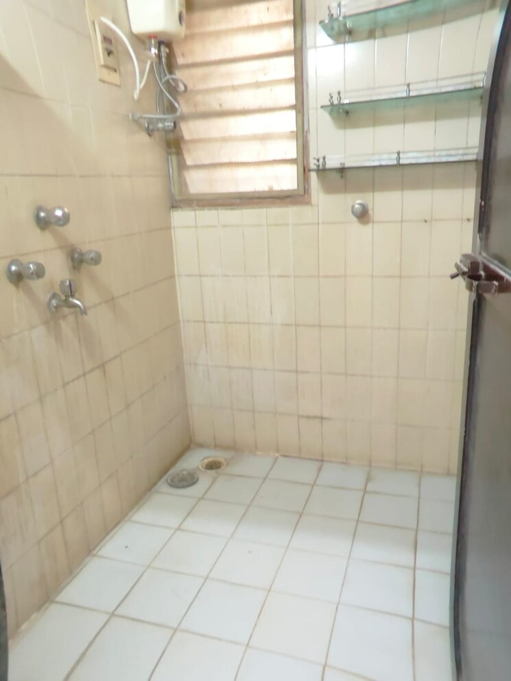 Bathroom, harasiddh-park 1 Bedroom 450 Sq.Ft. Apartment In Pokhran Road No One Thane 7449514