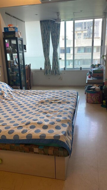 Bedroom in 2.5 BHK Apartment at Veena Saaz, Kandivali East – for Sale