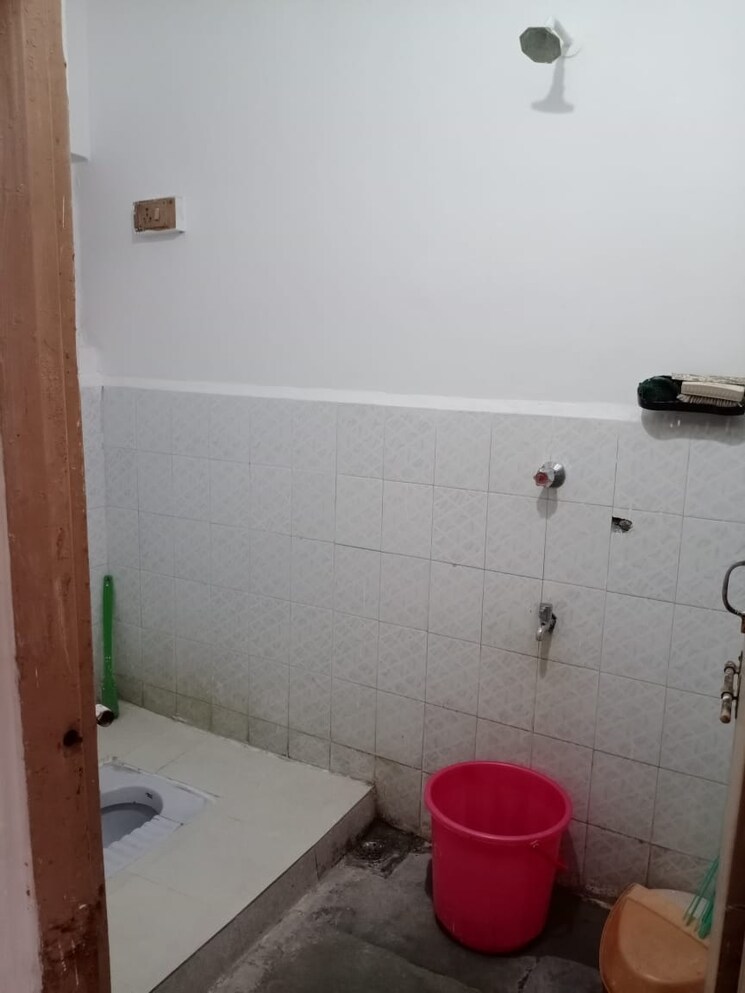 Bathroom, ratan-garden-chs 2 Bedroom 900 Sq.Ft. Apartment In Ambegaon Budruk Pune 7449646