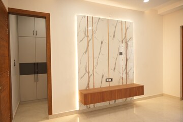 Room in 4 BHK Villa at Gms Road – for Sale