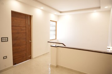 Room in 4 BHK Villa at Gms Road – for Sale