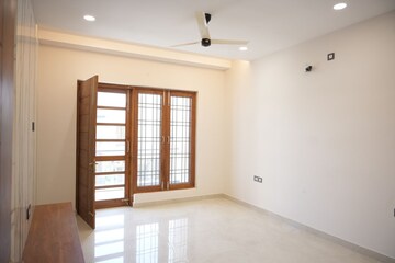 Room in 4 BHK Villa at Gms Road – for Sale