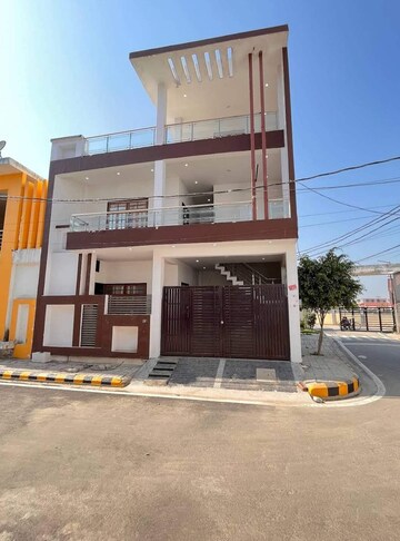  Plot – Exterior View View at Gomti Nagar - for Sale