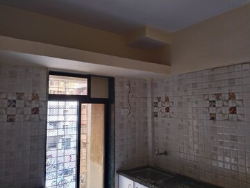 Room in 1 BHK Apartment at Dew Berry, Nalasopara West – for Sale