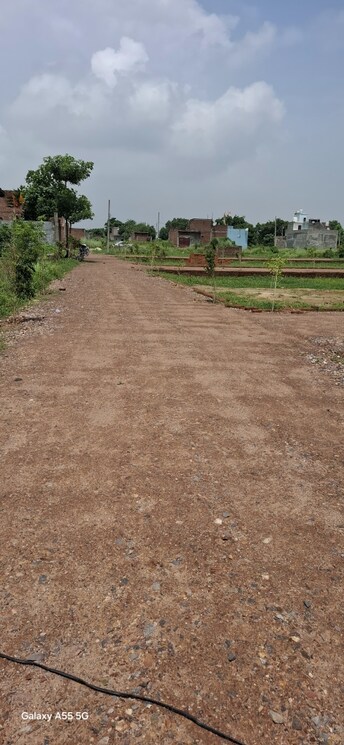 Plot For Resale in Dhoom Manikpur Greater Noida  7450263