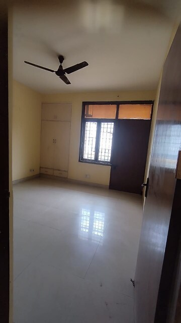 Room in 2 BHK Builder Floor at Ardee City, Sector 52 – for Sale